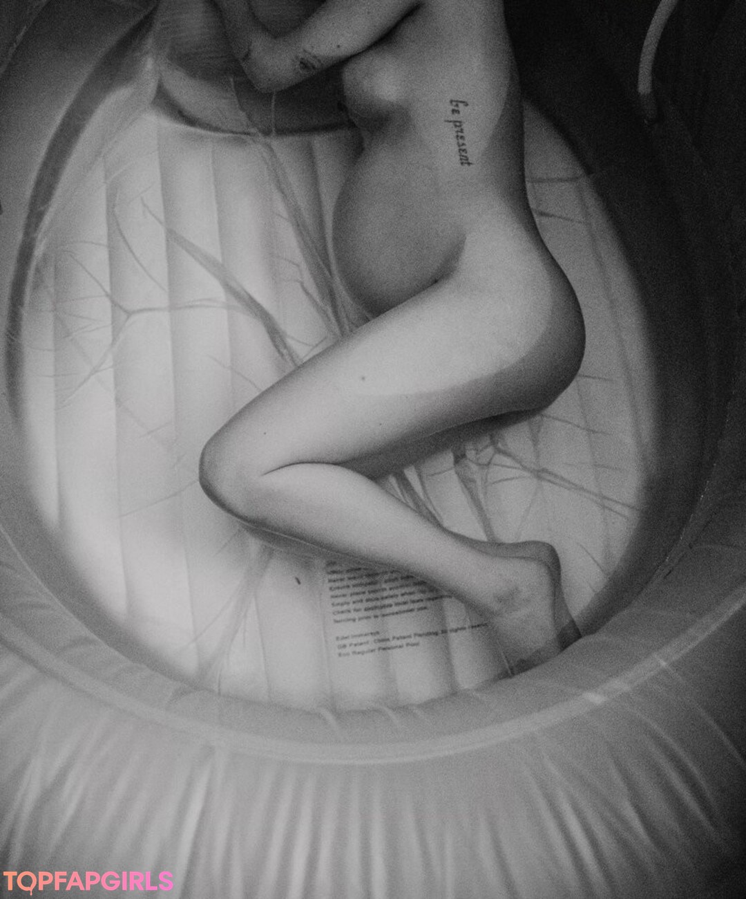 Foto desnuda filtrada de OnlyFans de Rumer Willis #206 Foto desnuda filtrada de OnlyFans de Rumer Willis #206