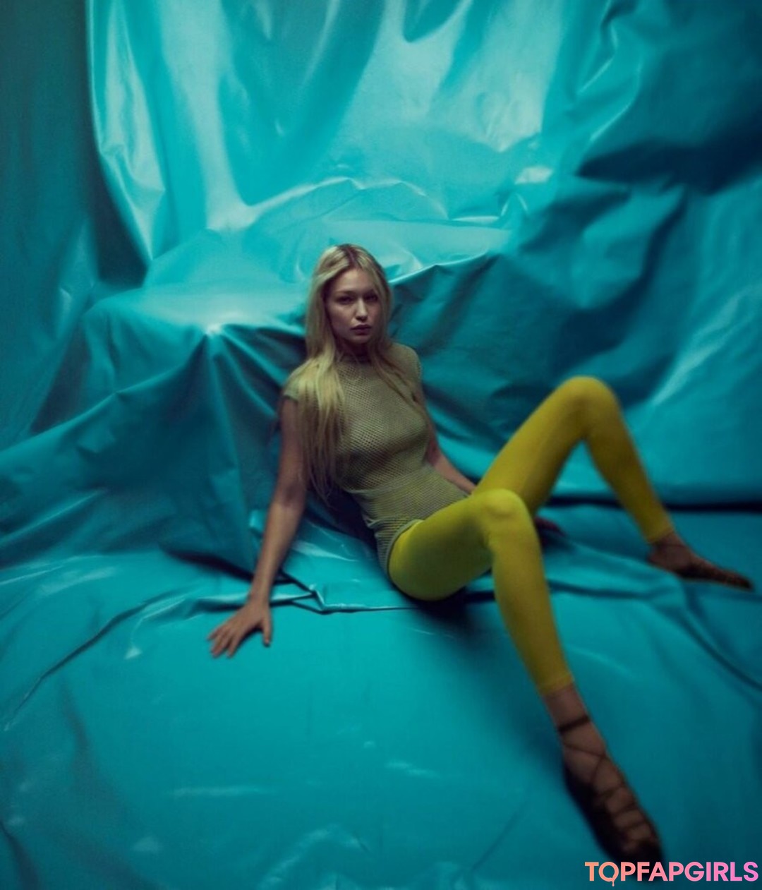 Foto desnuda filtrada de OnlyFans de Gigi Hadid #189 Foto desnuda filtrada de OnlyFans de Gigi Hadid #189