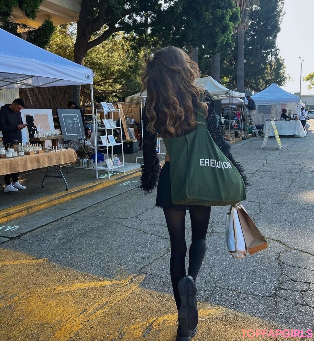 Foto desnuda filtrada de OnlyFans de Anne Marie Morin #122 Foto desnuda filtrada de OnlyFans de Anne Marie Morin #122