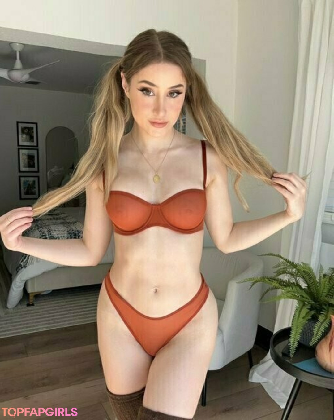 Foto desnuda filtrada de OnlyFans de Bronwinaurorafree #53 Foto desnuda filtrada de OnlyFans de Bronwinaurorafree #53