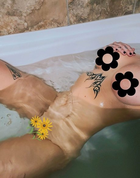 Foto desnuda filtrada de OnlyFans de Cyberrrrangel