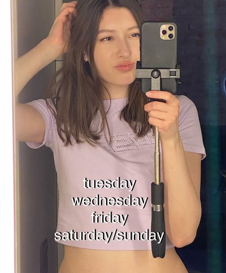 Foto desnuda filtrada de OnlyFans de Aloona Larionova