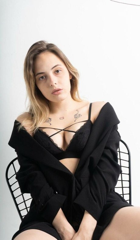 Foto desnuda filtrada de OnlyFans de Nikolkoulen