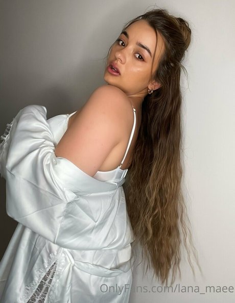 Lana_maee
