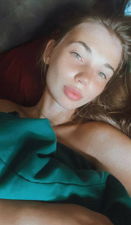 Foto desnuda filtrada de OnlyFans de Steklova Eseniia