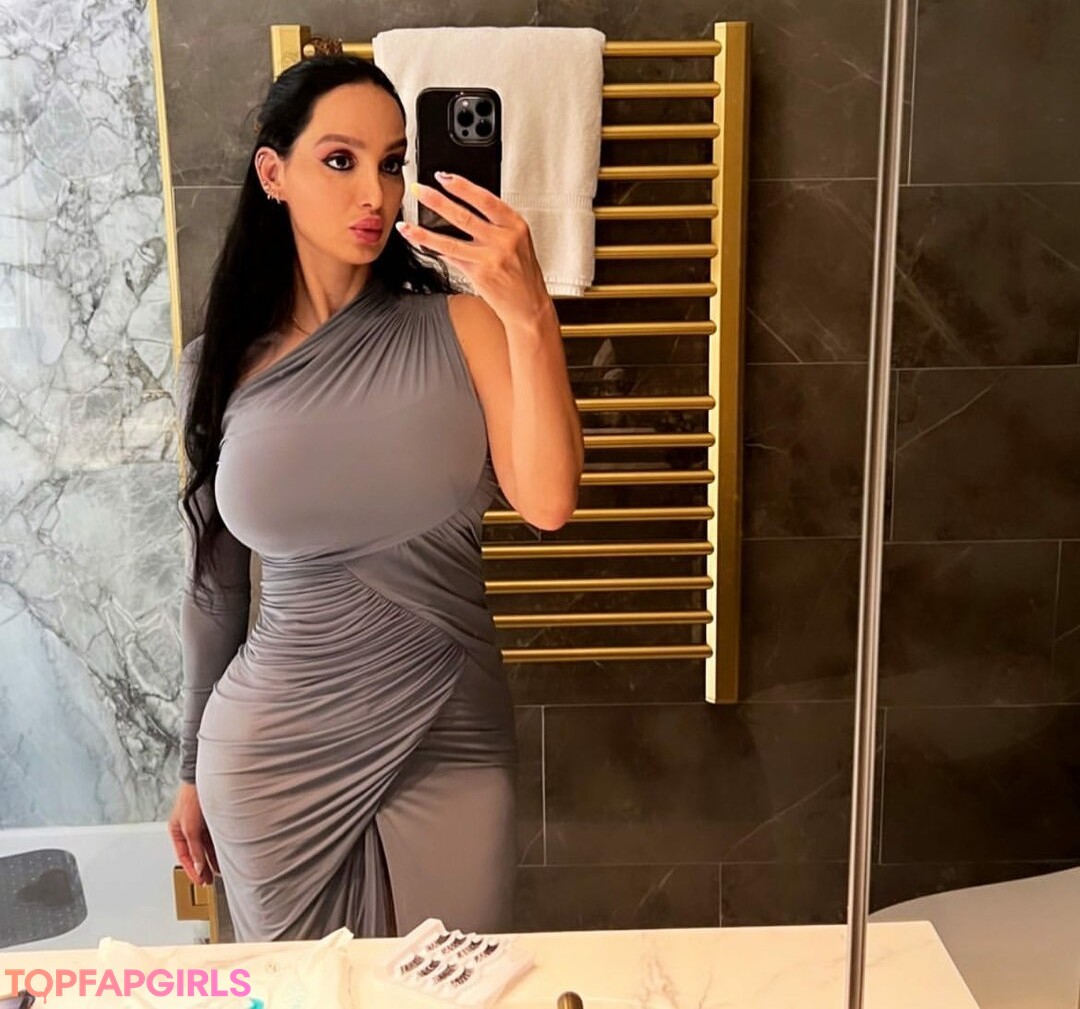 Foto desnuda filtrada de OnlyFans de Amyanderssen #139 Foto desnuda filtrada de OnlyFans de Amyanderssen #139
