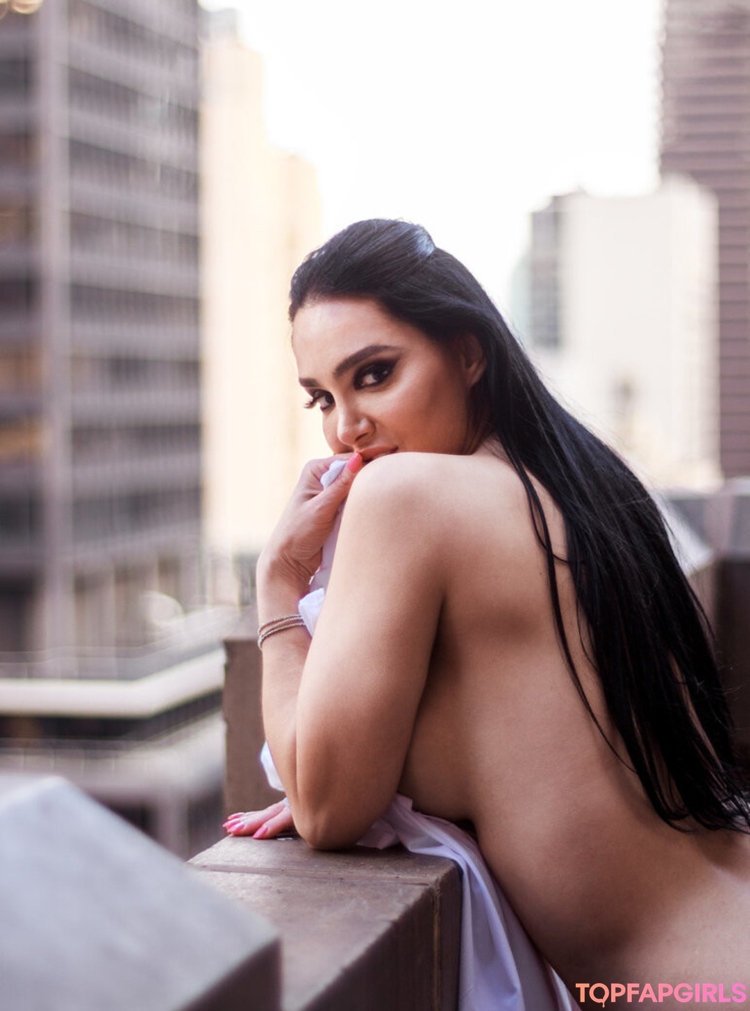 Foto desnuda filtrada de OnlyFans de Amyanderssen #48 Foto desnuda filtrada de OnlyFans de Amyanderssen #48