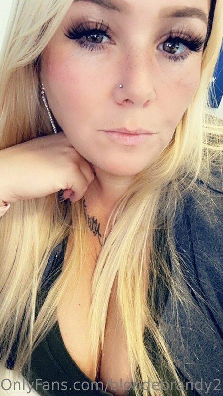 Foto desnuda filtrada de OnlyFans de Blondebrandy269