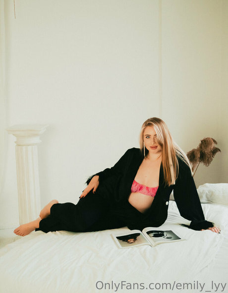 Emily_lyy