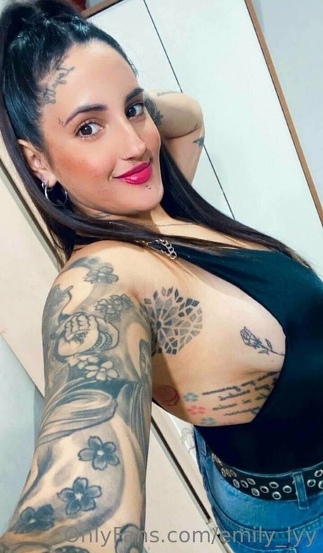 Emily_lyy