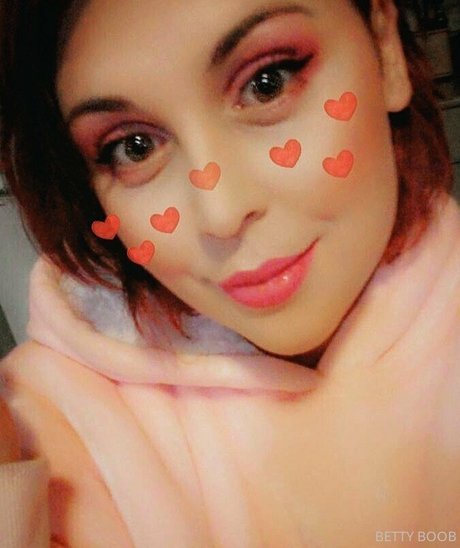 Foto desnuda filtrada de OnlyFans de Ogbettyboobfree