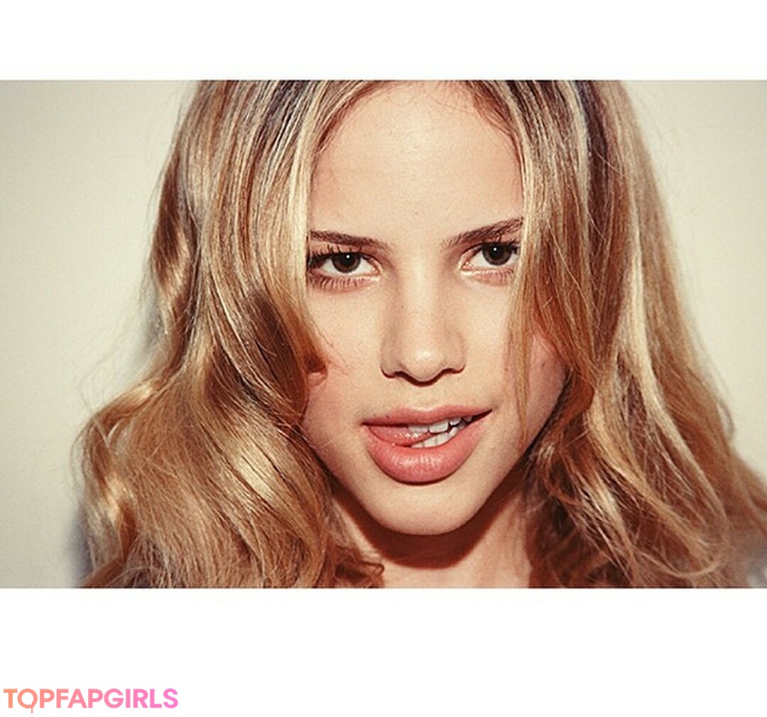 Foto desnuda filtrada de OnlyFans de Halston Sage #6 Foto desnuda filtrada de OnlyFans de Halston Sage #6
