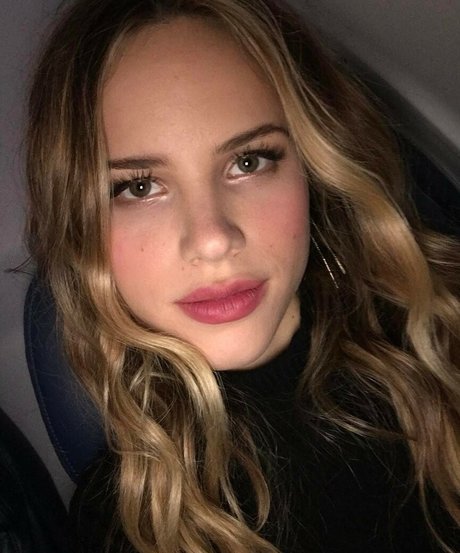 Halston Sage