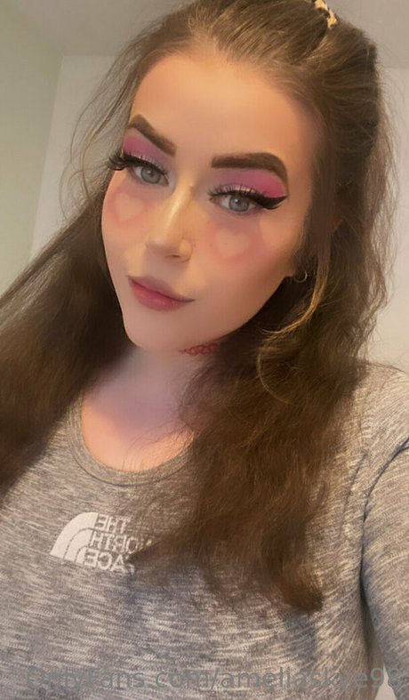 Foto desnuda filtrada de OnlyFans de Ameliaskye98