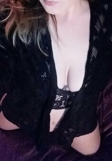 Foto desnuda filtrada de OnlyFans de Onehotmysterymama