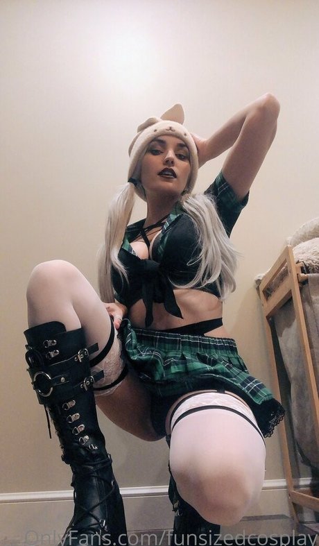 Foto desnuda filtrada de OnlyFans de Funsizedcosplay