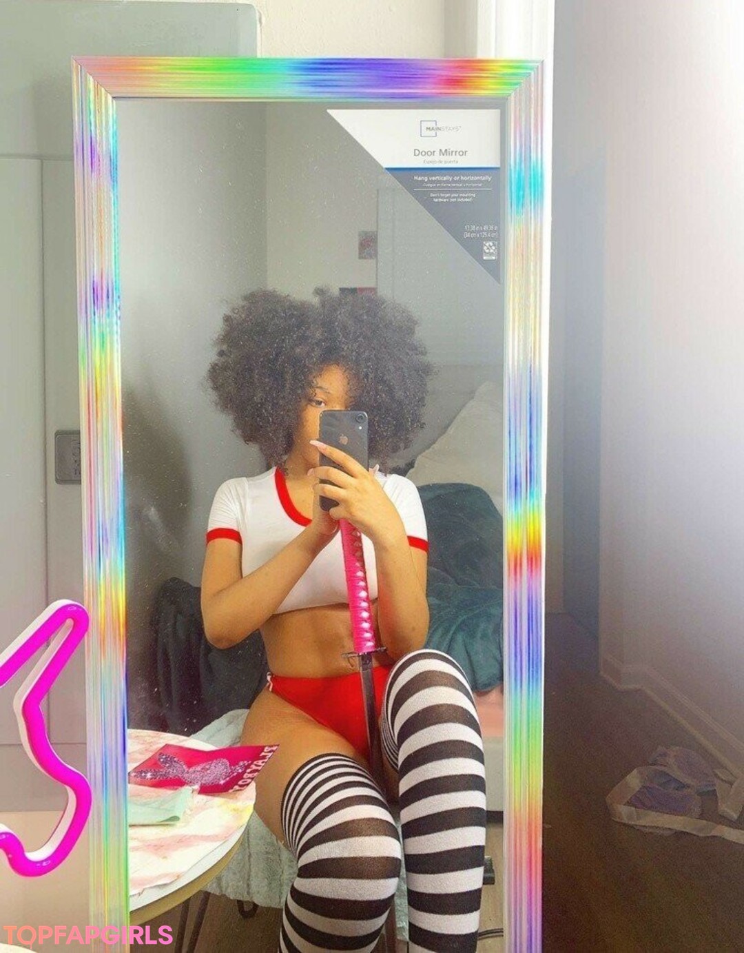 Foto desnuda filtrada de OnlyFans de Badgalfairy #3 Foto desnuda filtrada de OnlyFans de Badgalfairy #3