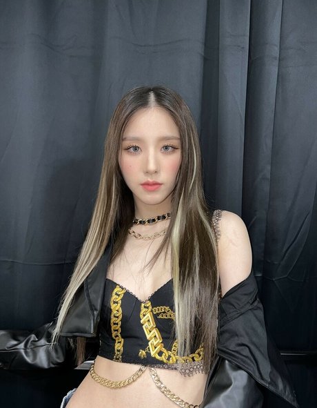 WomenK-pop