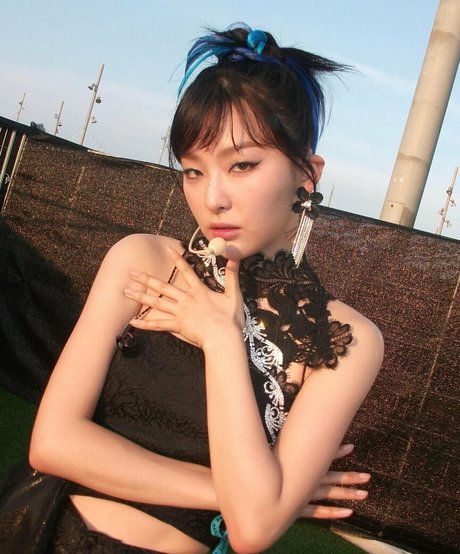 WomenK-pop