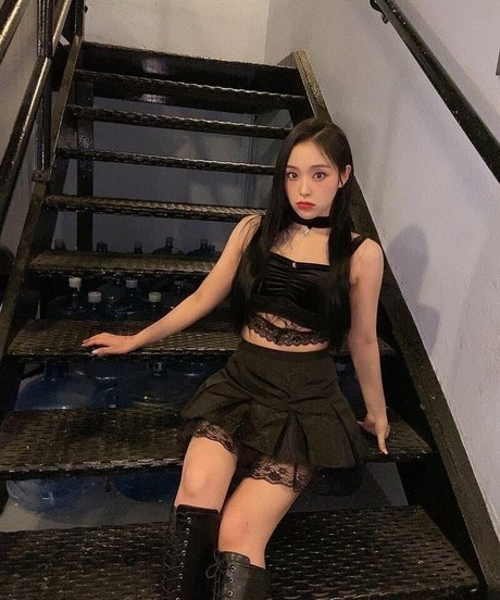 WomenK-pop