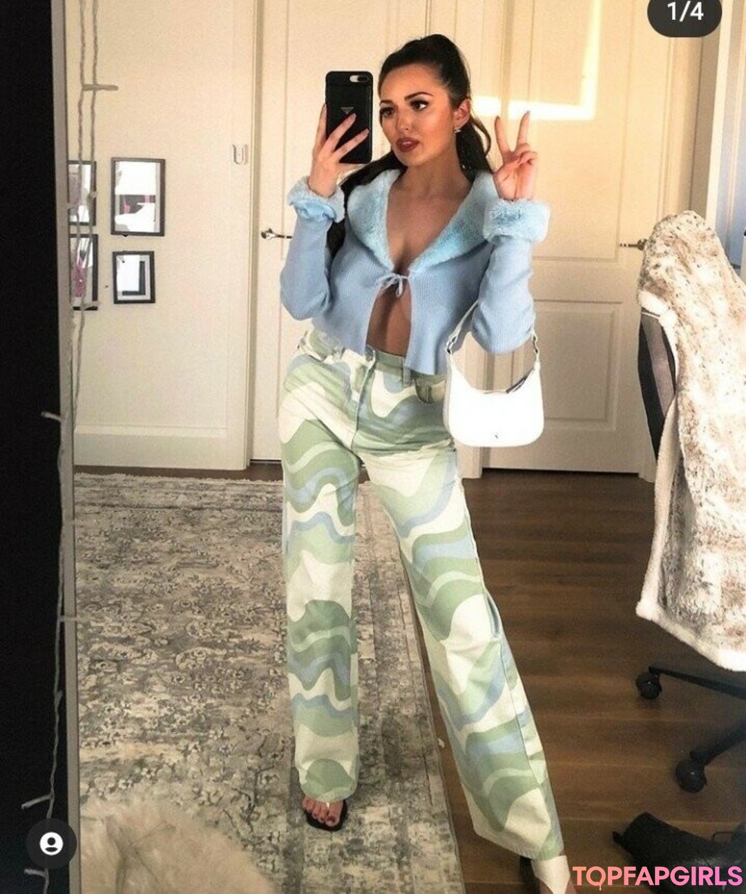 Foto desnuda filtrada de OnlyFans de Sonia Ferraro #55 Foto desnuda filtrada de OnlyFans de Sonia Ferraro #55