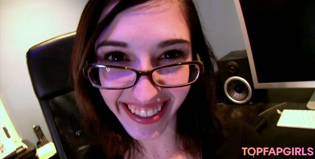 Foto desnuda filtrada de OnlyFans de Amateur Allure #6 Foto desnuda filtrada de OnlyFans de Amateur Allure #6