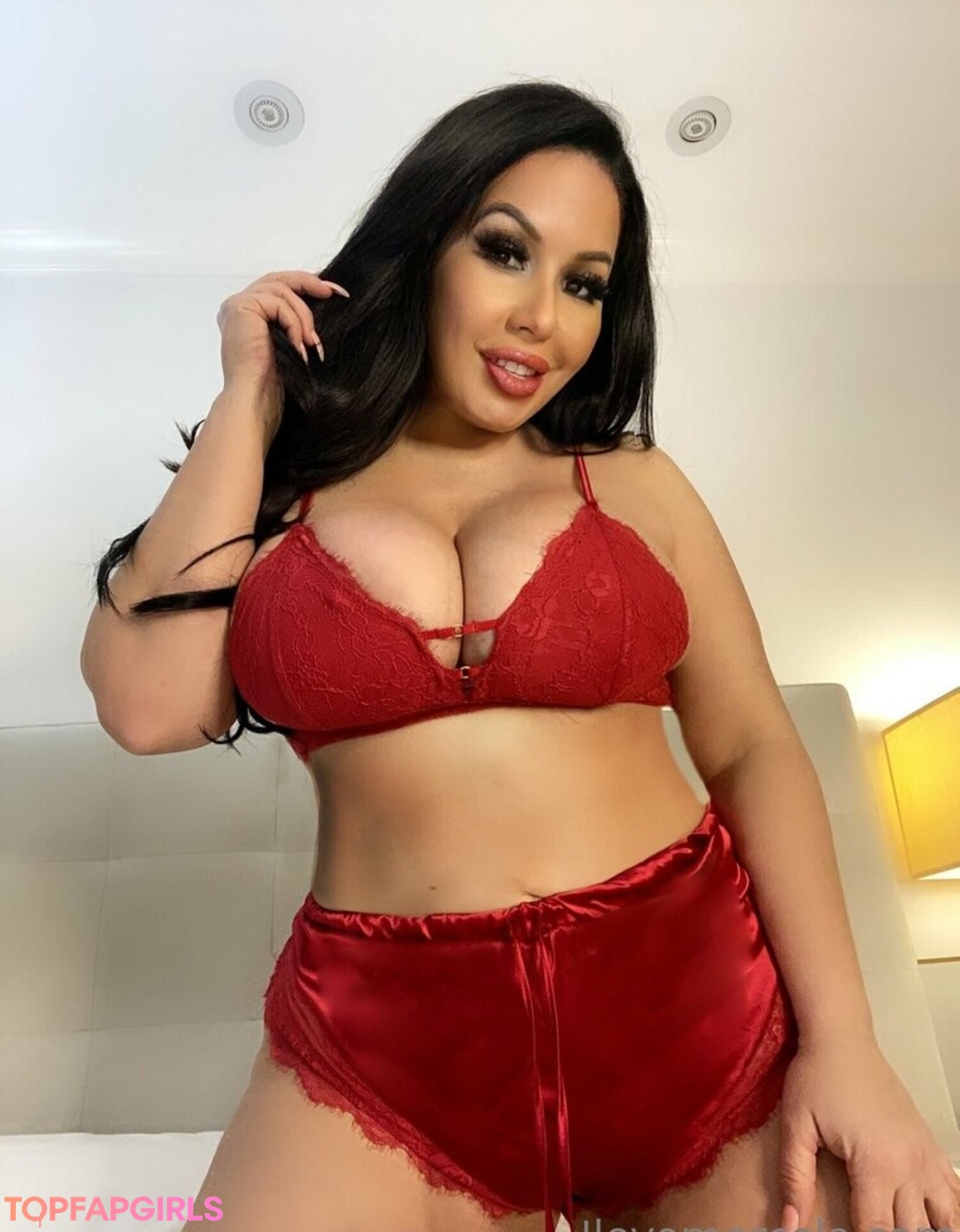 Foto desnuda filtrada de OnlyFans de Latinamilfnyc #114 Foto desnuda filtrada de OnlyFans de Latinamilfnyc #114