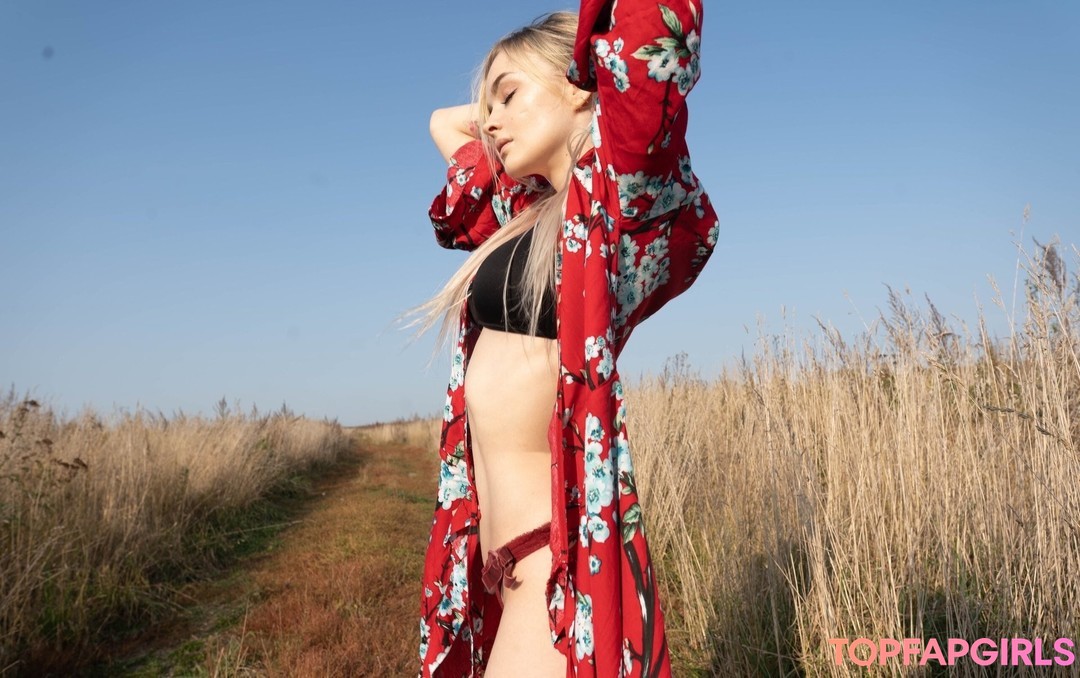 Foto desnuda filtrada de OnlyFans de Sophie Katssby #219 Foto desnuda filtrada de OnlyFans de Sophie Katssby #219