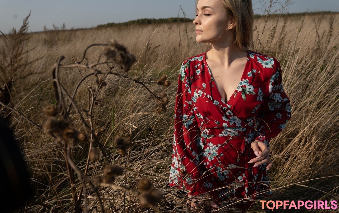 Foto desnuda filtrada de OnlyFans de Sophie Katssby #223 Foto desnuda filtrada de OnlyFans de Sophie Katssby #223