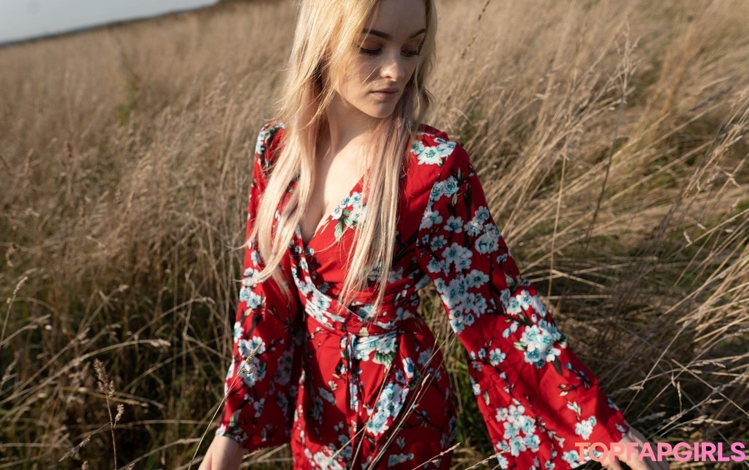 Foto desnuda filtrada de OnlyFans de Sophie Katssby #224 Foto desnuda filtrada de OnlyFans de Sophie Katssby #224