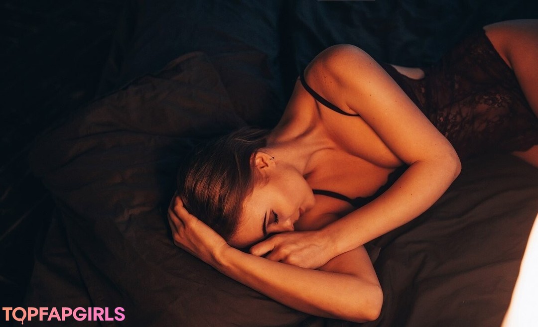 Foto desnuda filtrada de OnlyFans de Sophie Katssby #300 Foto desnuda filtrada de OnlyFans de Sophie Katssby #300