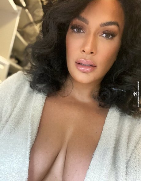 Nia Jax