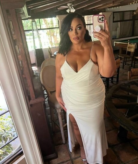 Nia Jax