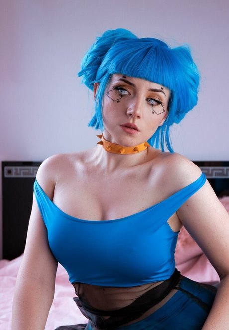 Ezy Summers Cosplay