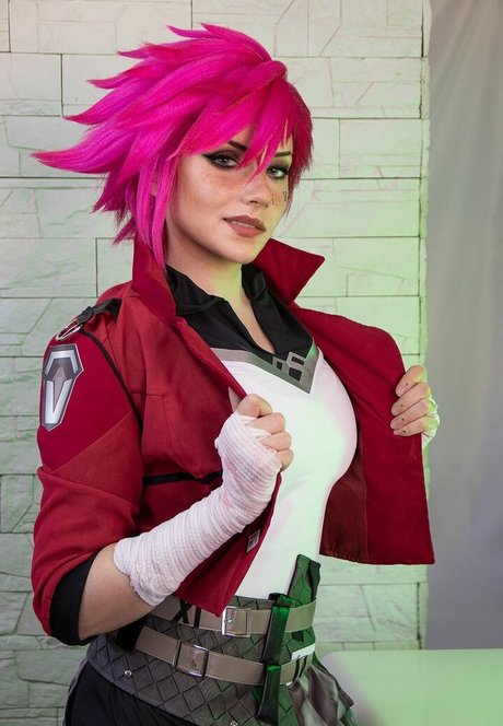 Ezy Summers Cosplay