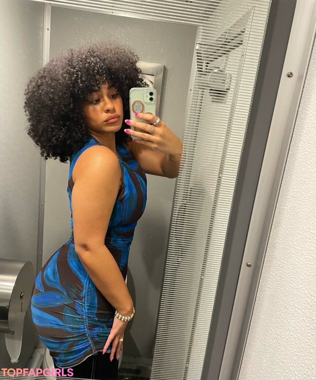 Foto desnuda filtrada de OnlyFans de Raina Morris #33 Foto desnuda filtrada de OnlyFans de Raina Morris #33