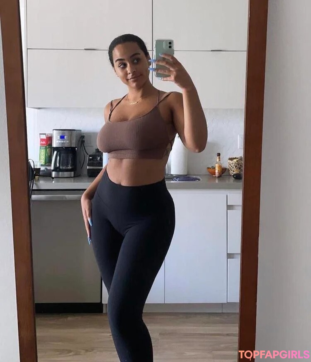 Foto desnuda filtrada de OnlyFans de Raina Morris #9 Foto desnuda filtrada de OnlyFans de Raina Morris #9