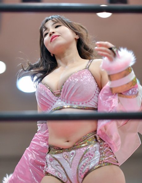 Mina Shirakawa