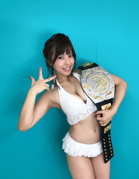 Mina Shirakawa