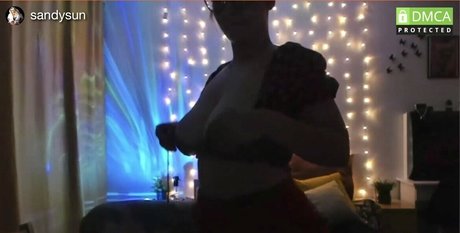 Foto desnuda filtrada de OnlyFans de Sandysun