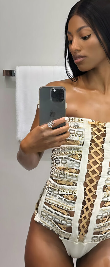Foto desnuda filtrada de OnlyFans de tinacalamba