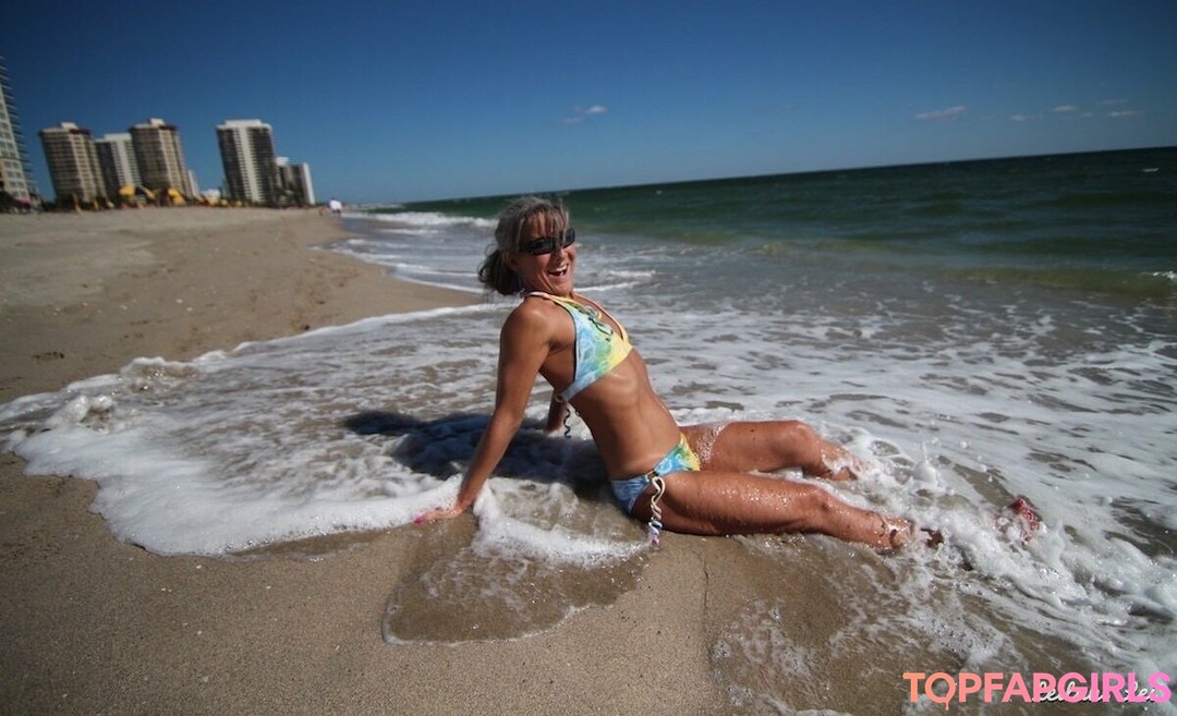 Foto desnuda filtrada de OnlyFans de Theleilanilei #442 Foto desnuda filtrada de OnlyFans de Theleilanilei #442