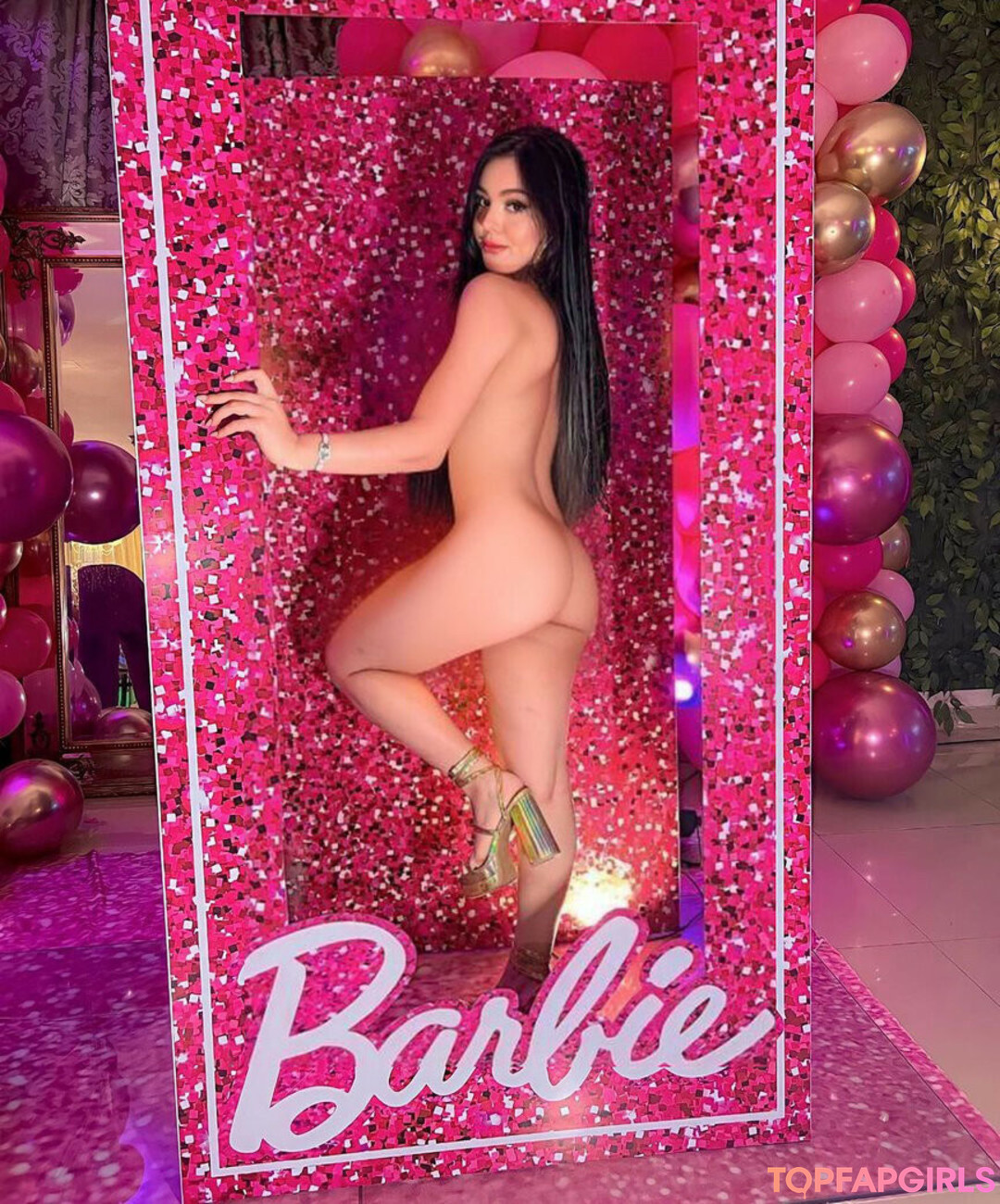 Foto desnuda filtrada de OnlyFans de Bella Angel Dezoitou #19 Foto desnuda filtrada de OnlyFans de Bella Angel Dezoitou #19