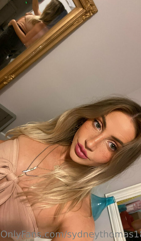 Foto desnuda filtrada de OnlyFans de Yourbabymadds