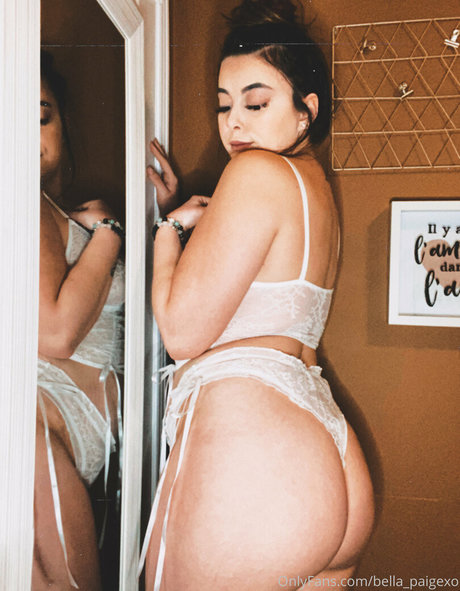 Foto desnuda filtrada de OnlyFans de Bellaapaigexo