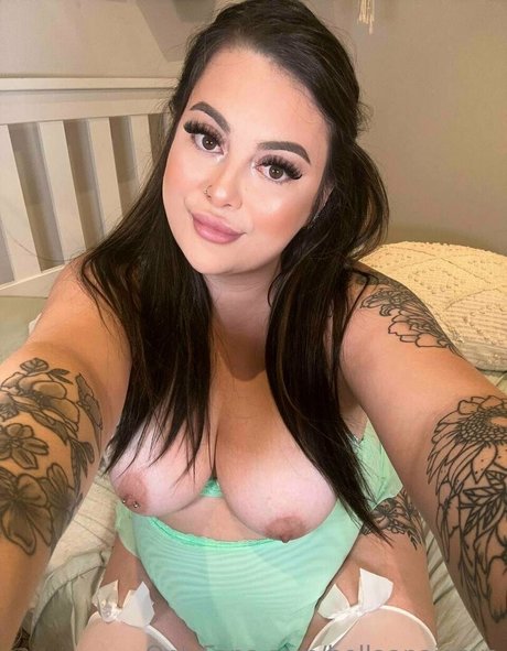Foto desnuda filtrada de OnlyFans de Bellaapaigexo
