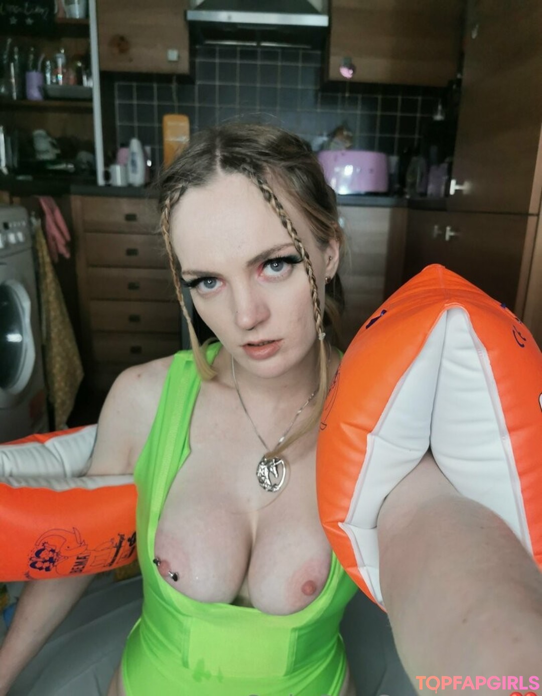 Foto desnuda filtrada de OnlyFans de Houseofrae #366 Foto desnuda filtrada de OnlyFans de Houseofrae #366