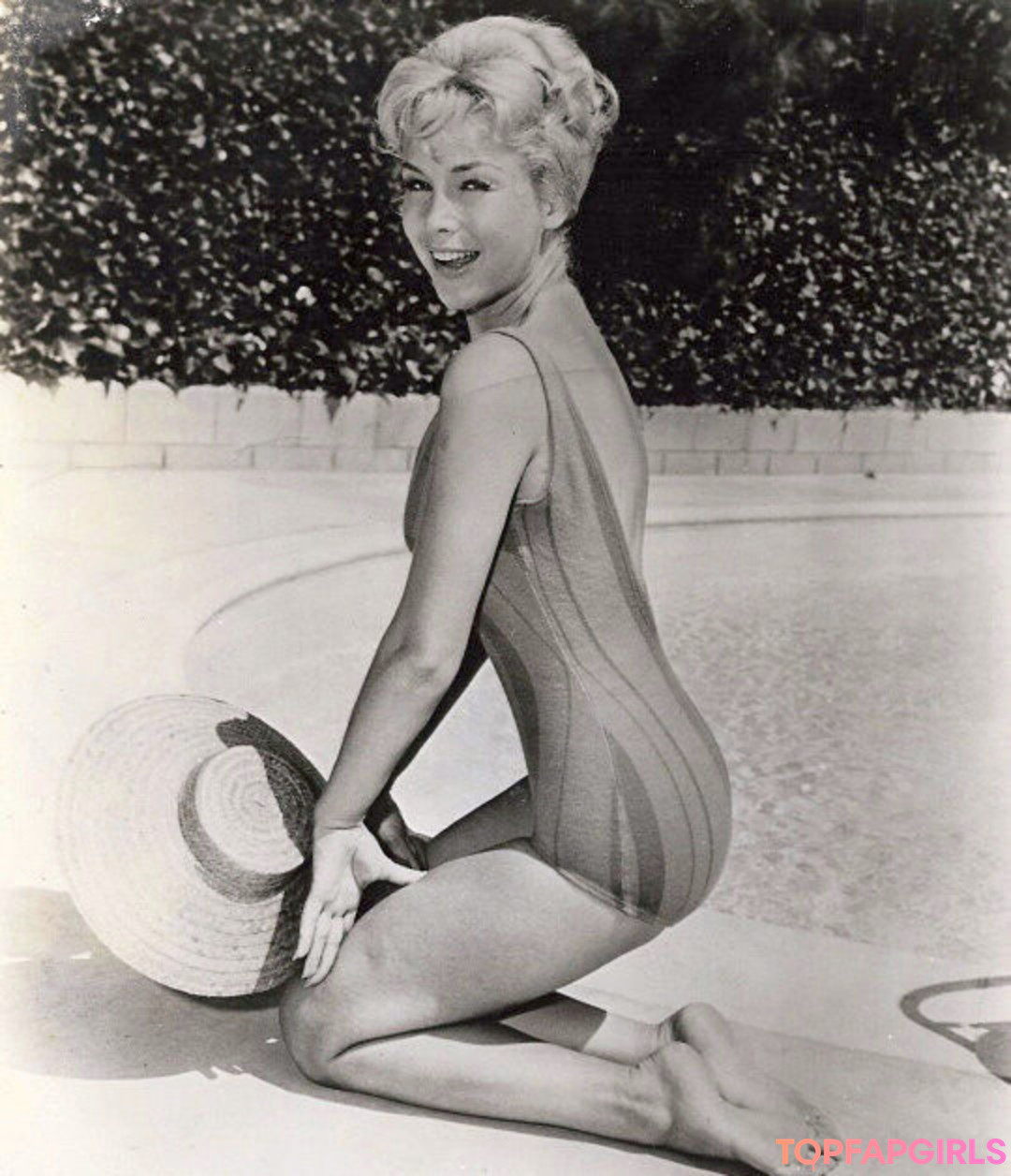 Foto desnuda filtrada de OnlyFans de Barbara Eden #8 Foto desnuda filtrada de OnlyFans de Barbara Eden #8