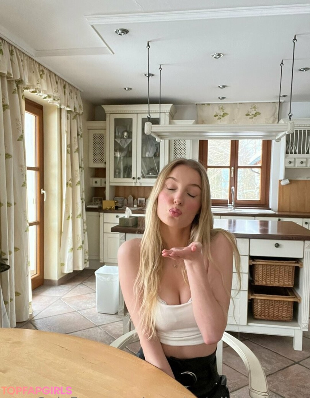 Foto desnuda filtrada de OnlyFans de Sweetestoliviajohnson #1 Foto desnuda filtrada de OnlyFans de Sweetestoliviajohnson #1