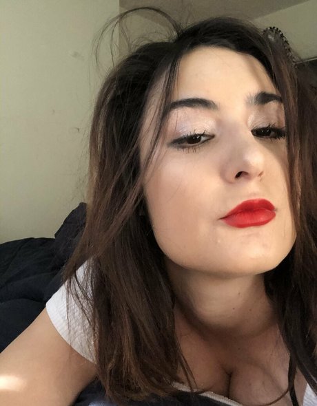 Snarkybrunette